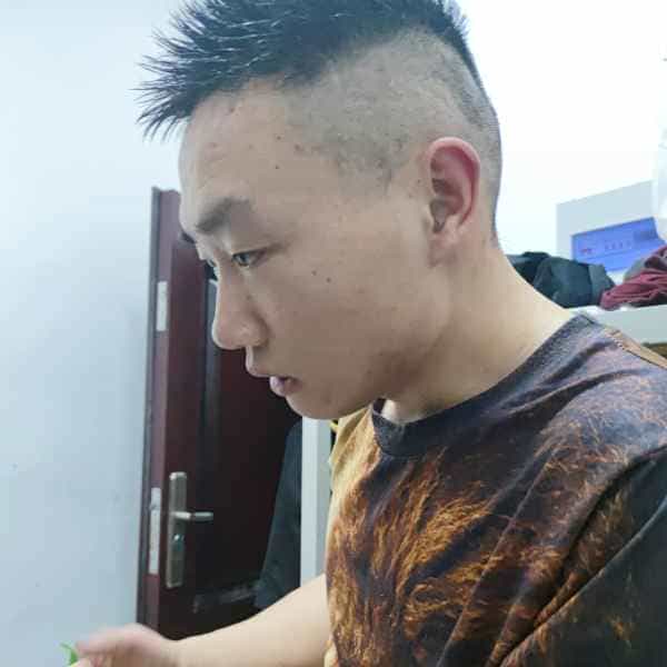 四川28岁单身帅哥真诚找对象-咸宁征婚相亲网