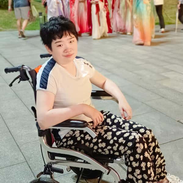 北京26岁单身美女真诚找对象-咸宁征婚相亲网