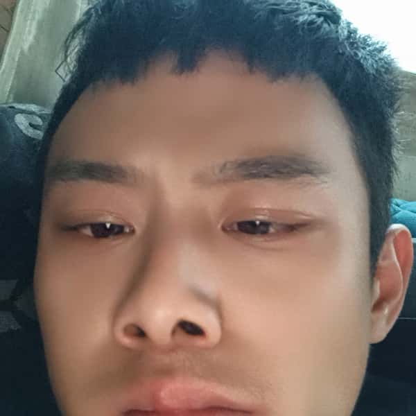 湖北23岁单身帅哥真诚找对象-咸宁征婚相亲网