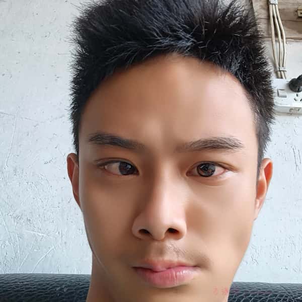 湖北23岁单身帅哥真诚找对象-咸宁征婚相亲网