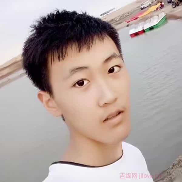 河南24岁单身帅哥真诚找对象-咸宁征婚相亲网